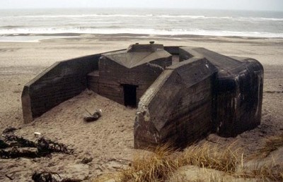 Bunker und moderne Wehrbauten